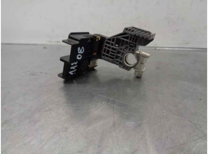 Recambio de caja reles / fusibles para lexus ct 1.8 16v cat (híbrido) referencia OEM IAM 8273076030 