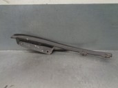 Recambio de molduras traseras para land rover range rover velar 2.0 diesel cat referencia OEM IAM J8A2291D00AB  