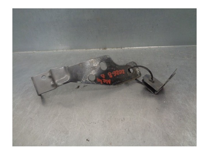 Recambio de refuerzo lateral para land rover range rover velar 2.0 diesel cat referencia OEM IAM J8A216E128AA  