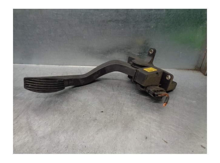 Replacement accelerator pedal potentiometer for Iveco Daily chassis-cab (1999 =>) 3.0 diesel cat OEM IAM reference 504061734 028