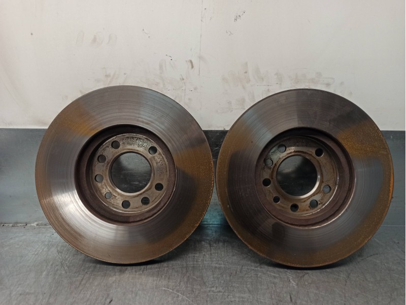 Recambio de disco freno trasero para opel vectra b berlina 2.0 dti referencia OEM IAM   