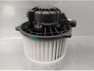 Recambio de motor calefaccion para hyundai i30 fastback 2.0 tgdi cat referencia OEM IAM 97113A4000  