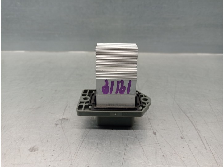 Recambio de resistencia calefaccion para kia stonic (yb) 1.0 t-gdi referencia OEM IAM 4863074  