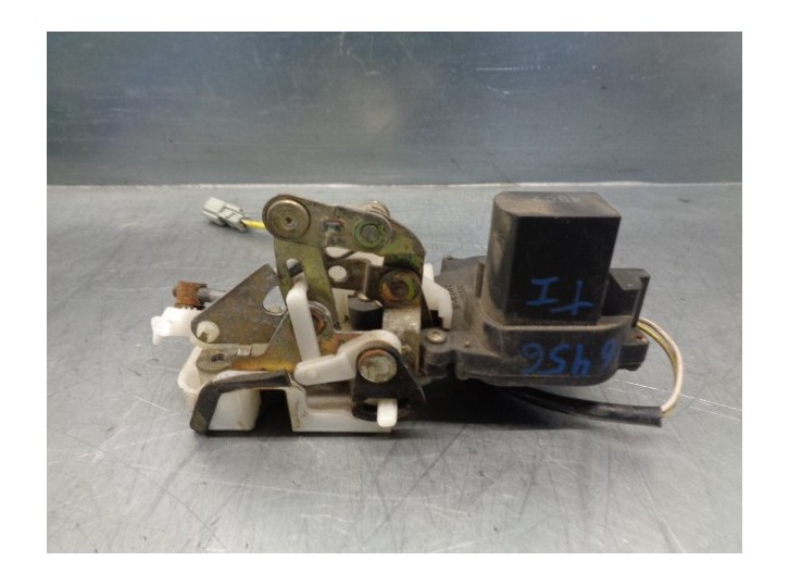 Replacement rear left door lock for MG MG ZS 1.8 16V CAT OEM IAM reference FQM100490 2 PINS 4 DOORS
