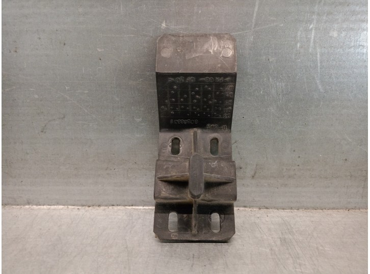 Recambio de refuerzo paragolpes delantero para alfa romeo spider (163) 1.8 16v cat referencia OEM IAM 60586631  