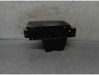 Replacement boot / tailgate lock for Peugeot 307 Break/SW (S2) 1.6 16V CAT OEM IAM reference 9652301980 3 PINS 5 DOORS