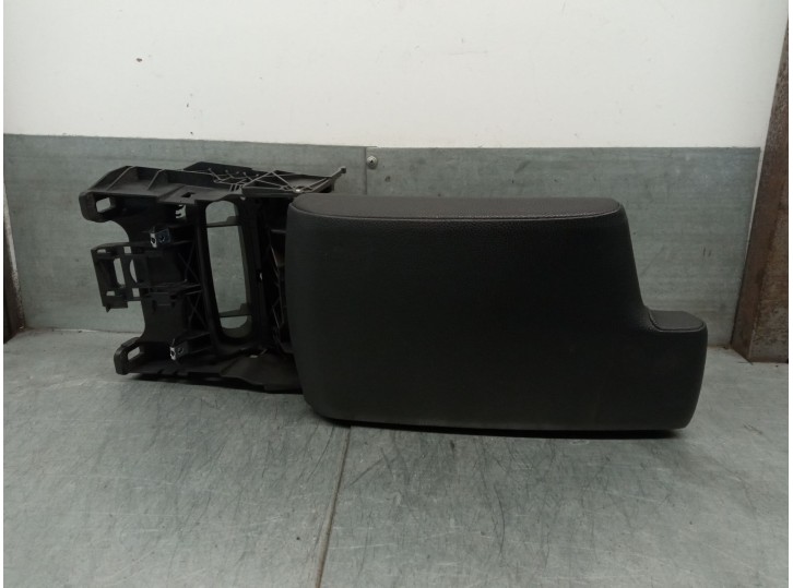 Recambio de apoyabrazos central para bmw 3 coupé (e92) 320 d referencia OEM IAM 51167137552 51167137552 70042134