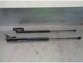 Replacement trunk / tailgate dampers for Citroën C4 Cactus 1.5 Blue-HDi FAP OEM IAM reference 9813913880 