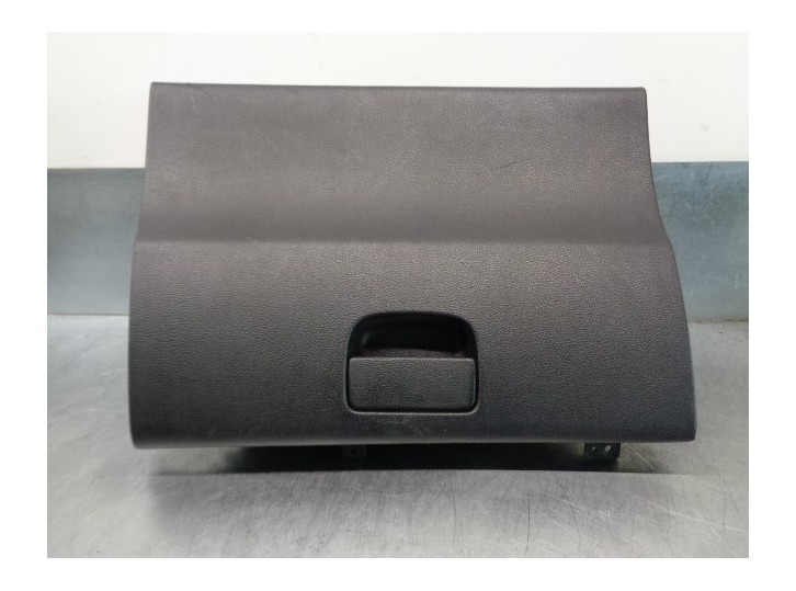 Recambio de guantera para ssangyong korando 2.0 td cat referencia OEM IAM 8692034100 7793034000 CESTA 5B