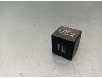 Replacement relay for Seat Ibiza (6L1) 1.9 TDI OEM IAM reference 191937503 
