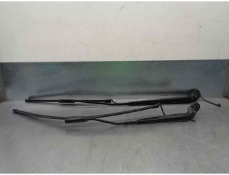 Replacement front right wiper arm for Citroën C4 Cactus 1.5 Blue-HDi FAP OEM IAM reference 9801705780 9801706480 