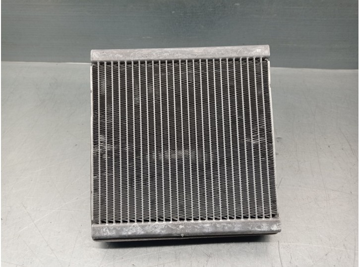 Recambio de evaporador aire acondicionado para kia stonic (yb) 1.0 t-gdi referencia OEM IAM 4863090  