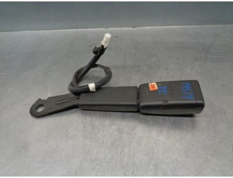 Recambio de enganche cinturon para ssangyong korando 2.0 td cat referencia OEM IAM 7461034000LBA DEL IZQ 5 PUERTAS