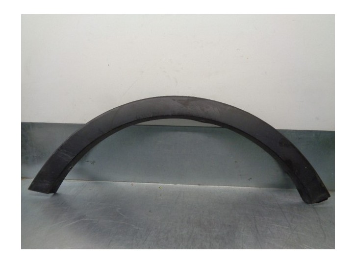 Recambio de aletin trasero izquierdo para ssangyong korando 2.0 td cat referencia OEM IAM 7953034000 