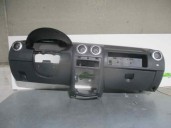 Recambio de salpicadero para dacia logan 1.6 16v cat referencia OEM IAM  GRIS Y NEGRO 