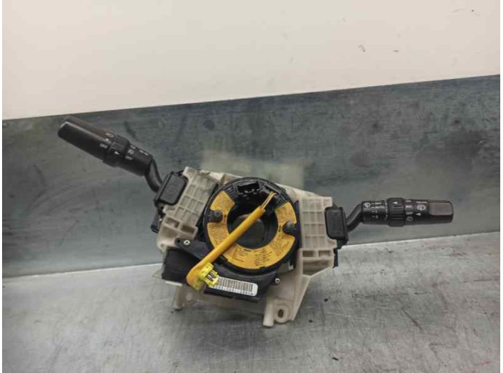 Recambio de mando luces para mazda 5 berl. (cr) 2.0 diesel cat referencia OEM IAM CC6817E675  