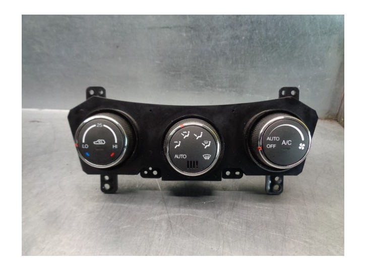 Recambio de mando climatizador para ssangyong korando 2.0 td cat referencia OEM IAM 6871034101 