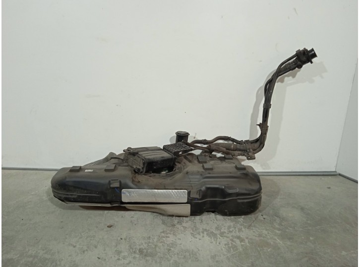 Recambio de deposito combustible para hyundai i30 fastback 2.0 tgdi cat referencia OEM IAM 31150G4000 M190107B0095 