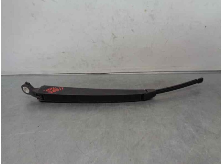 Recambio de brazo limpia trasero para skoda fabia (5j2 ) 1.2 12v referencia OEM IAM 