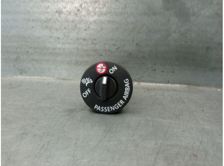 Recambio de interruptor para nissan juke (f16_) 1.0 referencia OEM IAM 681999278R  3587020100