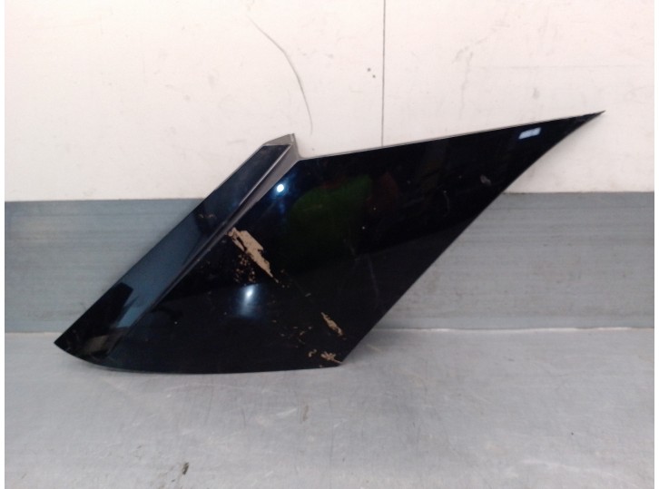 Recambio de molduras traseras para land rover range rover velar 2.0 diesel cat referencia OEM IAM J8A229148A DERECHA 