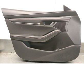 Recambio de guarnecido puerta delantera izquierda para mazda 3 hatchback (bp) 2.0 skyactiv-g m hybrid referencia OEM IAM BCJH684
