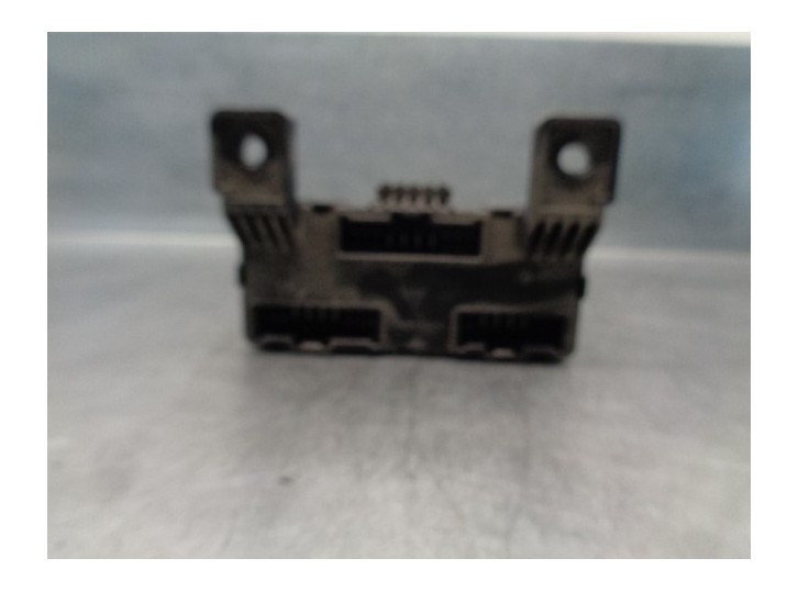 Recambio de modulo electronico para ssangyong korando 2.0 td cat referencia OEM IAM 8215034030 