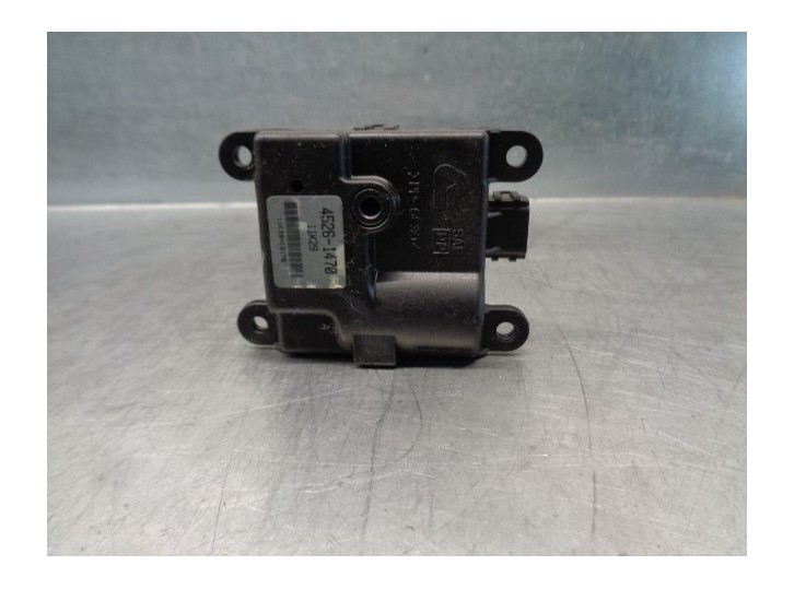 Recambio de motor calefaccion para ssangyong korando 2.0 td cat referencia OEM IAM 45261470 