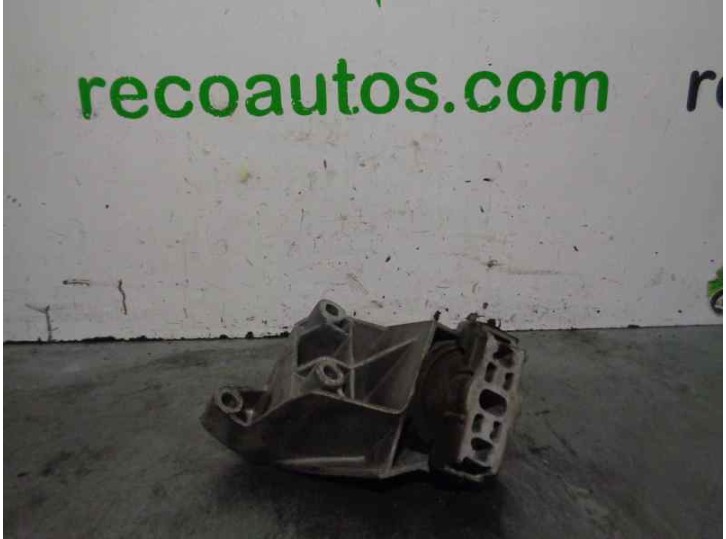Replacement engine mount for Hyundai Santa Fe (BM) 2.2 CRDi CAT OEM IAM reference 2738805 