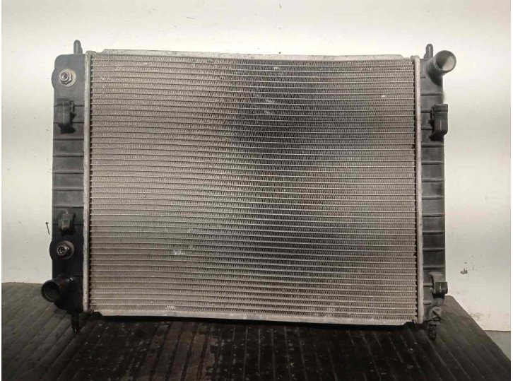 Recambio de radiador agua para chevrolet hhr 2.4 16v referencia OEM IAM 52405761 25829958 