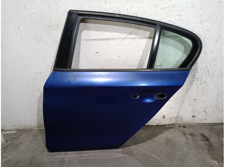 Recambio de puerta trasera izquierda para bmw 1 (e87) 118 d referencia OEM IAM 41525A2A383 41525A2A383 