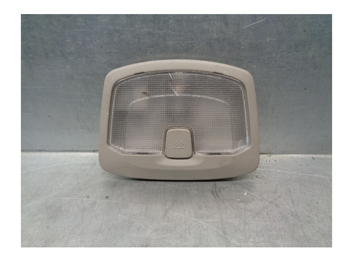 Recambio de luz interior para ssangyong korando 2.0 td cat referencia OEM IAM 8372034000  TRASERA