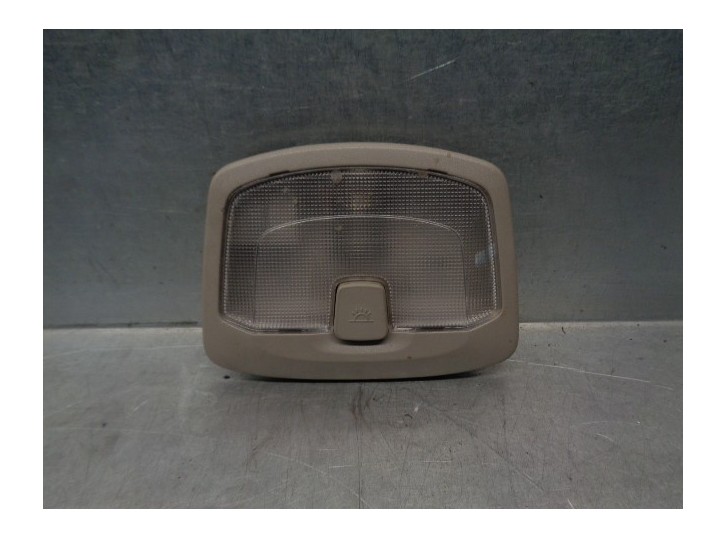 Recambio de luz interior para ssangyong korando 2.0 td cat referencia OEM IAM 8372034000  TRASERA