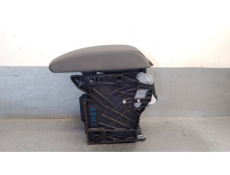 Replacement central armrest for Seat Leon (5F1) 1.5 TGI OEM IAM reference 5F0864207C 5F0864207C 
