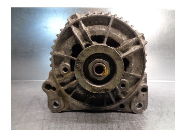 Recambio de alternador para chrysler voyager (gs) 2.5 turbodiesel referencia OEM IAM 4727206 0123510037 BOSCH