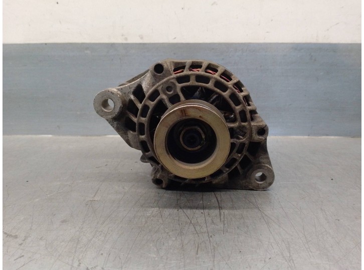 Recambio de alternador para alfa romeo spider (163) 1.8 16v cat referencia OEM IAM 46765836 63321801 DENSO