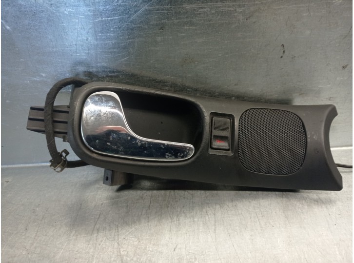 Recambio de maneta interior delantera izquierda para audi a4 berlina (b5) 1.8 20v referencia OEM IAM 8D1837019 