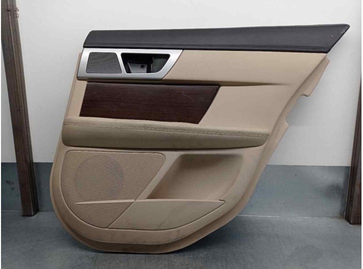 Recambio de guarnecido puerta trasera derecha para jaguar xf 2.2 diesel cat referencia OEM IAM 8X23F274A30A 