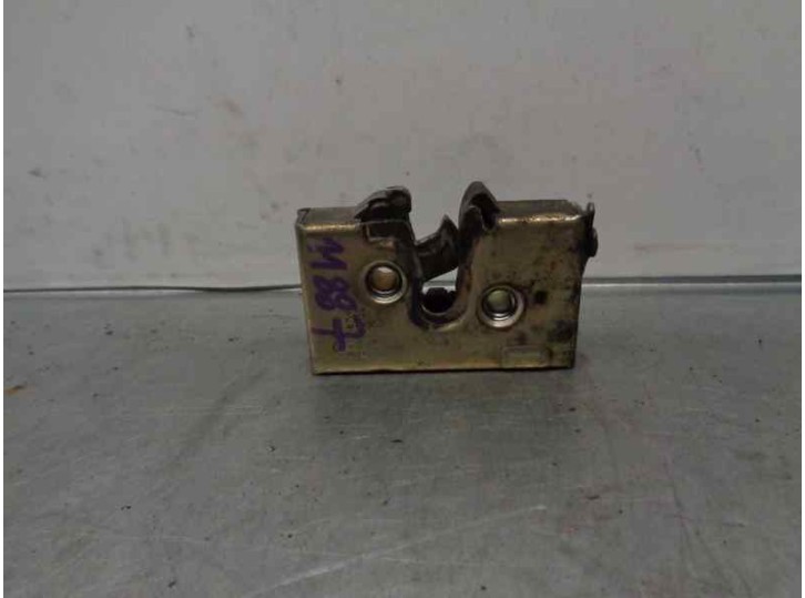 Recambio de cerradura puerta trasera izquierda para volkswagen jetta (165/167) 1.6 referencia OEM IAM 193839015C  4 PUERTAS