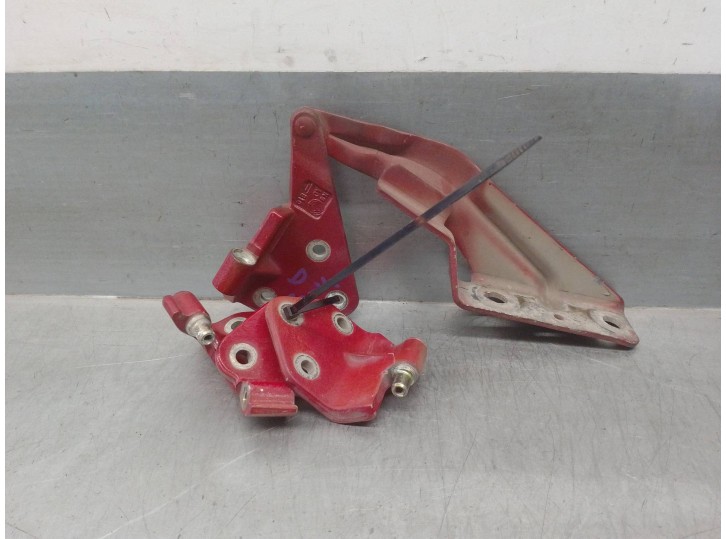Replacement tailgate hinge for Alfa Romeo Spider (163) 1.8 16V CAT OEM IAM reference 60654615 