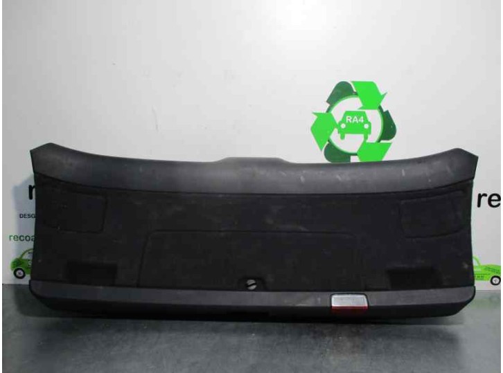 Recambio de molduras traseras para audi a4 avant (8ed) 2.0 16v tdi referencia OEM IAM 