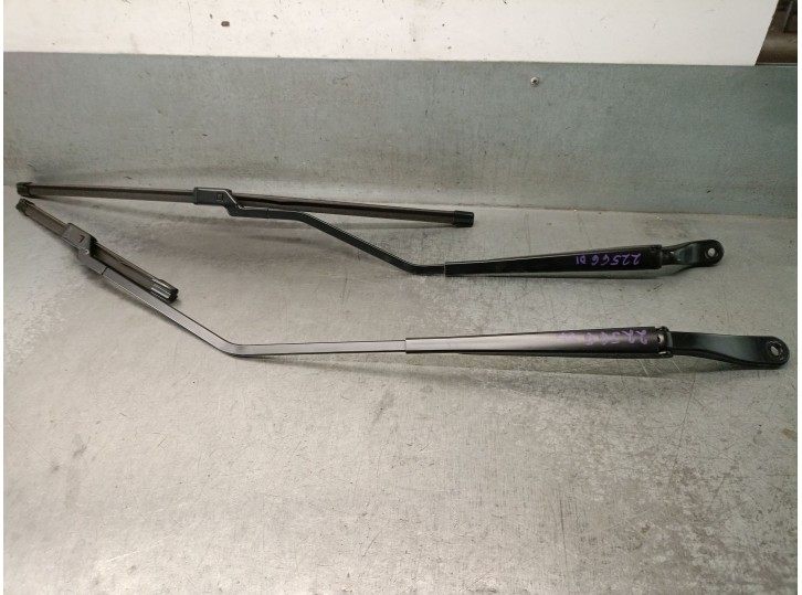 Recambio de brazo limpia delantero derecho para renault captur ii referencia OEM IAM 288866468R 288810776R 