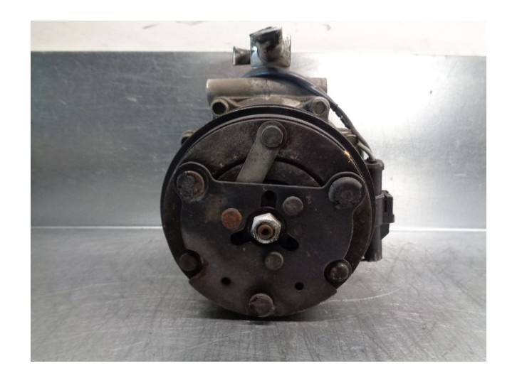 Replacement air conditioning compressor for Ford Mondeo estate (GD) 2.5 V6 24V CAT OEM IAM reference RFXS7H190647AA 