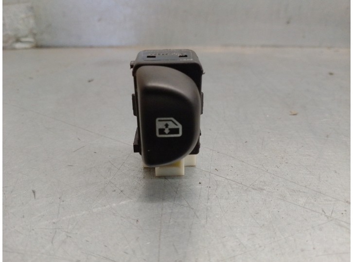 Recambio de mando elevalunas delantero izquierdo para chevrolet hhr 2.4 16v referencia OEM IAM 22724900 
