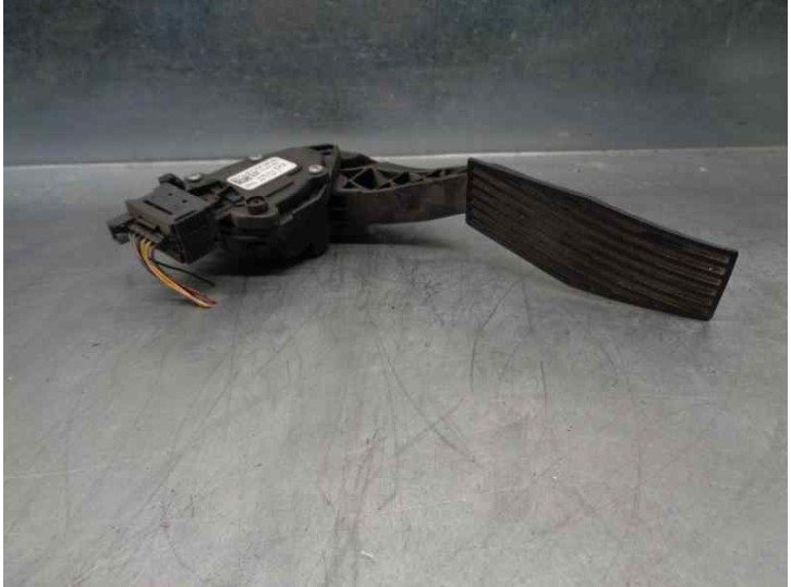Recambio de potenciometro pedal para opel insignia berlina 2.0 cdti cat referencia OEM IAM 13237352 6VP00976500 HELLA