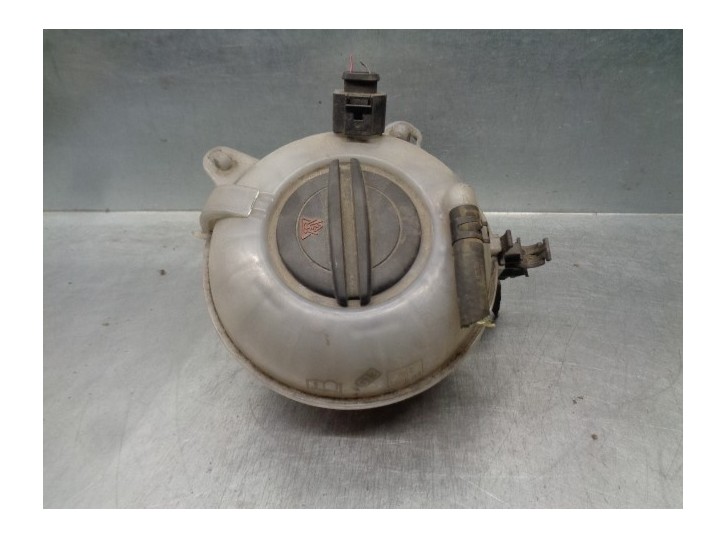 Recambio de deposito expansion para volkswagen golf vii lim. (5g1) 1.6 tdi dpf referencia OEM IAM 5Q0121407A  