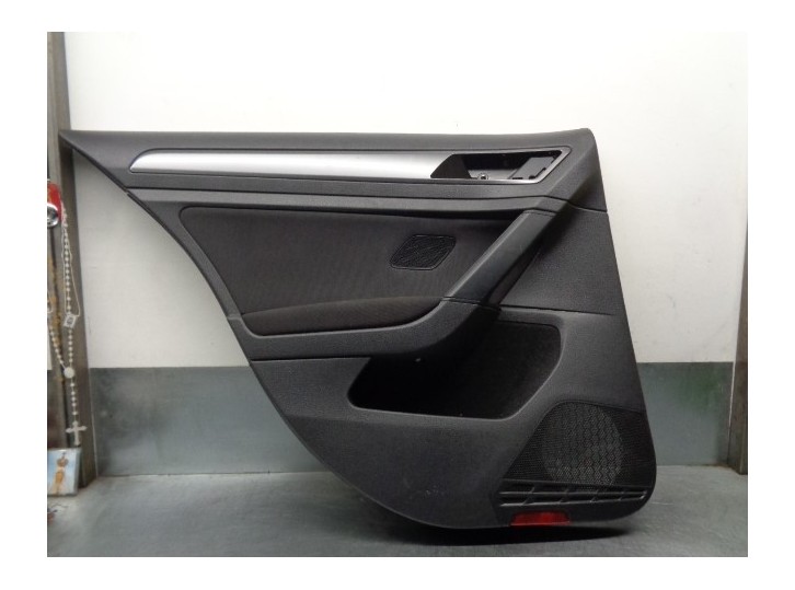 Recambio de guarnecido puerta trasera izquierda para volkswagen golf vii lim. (5g1) 1.6 tdi dpf referencia OEM IAM 5G6867211EA 5