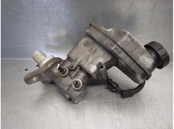 Recambio de bomba freno para opel meriva b 1.7 16v cdti referencia OEM IAM 558202 32666978 TRW