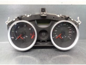 Replacement instrument cluster for Renault Megane II Saloon 5D 1.9 dCi diesel FAP OEM IAM reference 8200720321 