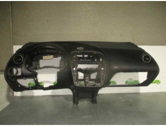 Recambio de salpicadero para seat altea xl (5p5) 1.6 referencia OEM IAM 5P1857003P NEGRO 